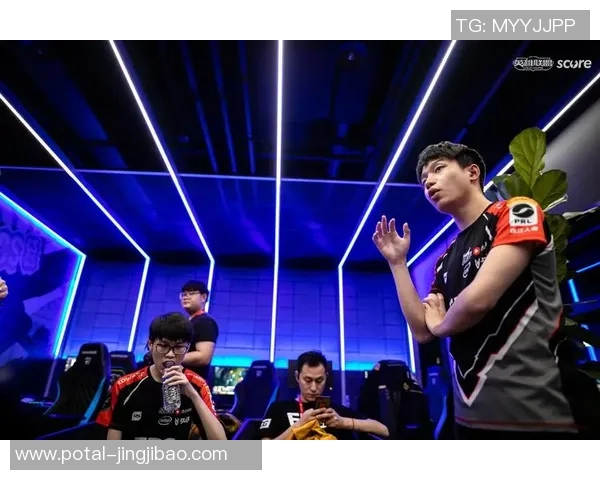 和平精英深度解析:EDG战队灵活应变策略与战术优势探讨 和平精英深度解析:EDG战队灵活应变策略与战术优势探讨