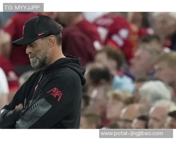 巴萨与曼联激战正酣谁能在这场巅峰对决中笑到最后 巴萨与曼联激战正酣谁能在这场巅峰对决中笑到最后